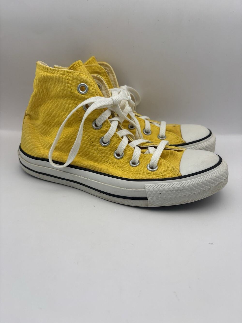 Converse Chuck Taylor All Star Yellow Hightops Women Size 6